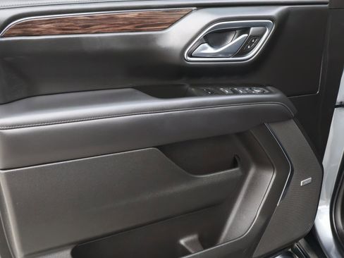 Used 2022 Chevrolet Tahoe Z71 w/ Z71 Off-Road Package image 20