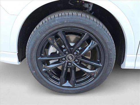 New 2025 Audi Q3 2.0T Premium w/ Convenience Package image 10