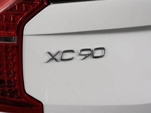 Certified 2023 Volvo XC90 T8 Ultimate image 19
