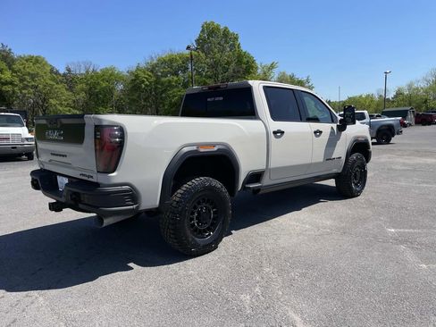 New 2026 GMC Sierra 2500 AT4X w/ AT4X AEV Edition AWD/4WD image 4
