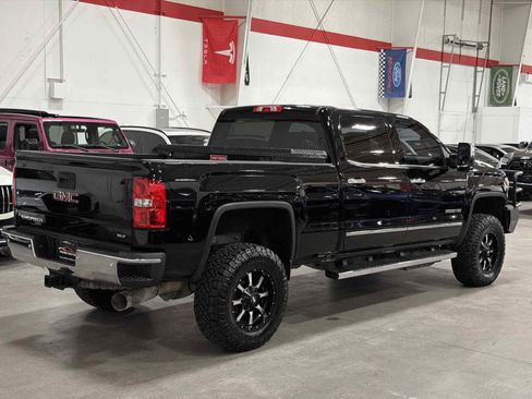 Used 2019 GMC Sierra 2500 SLT w/ Duramax Plus Package image 4