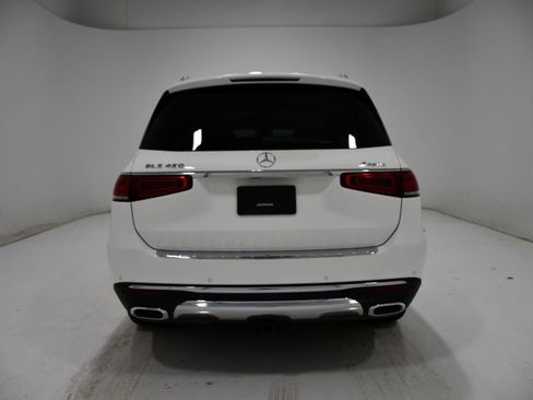 Used 2022 Mercedes-Benz GLS 450 4MATIC image 4