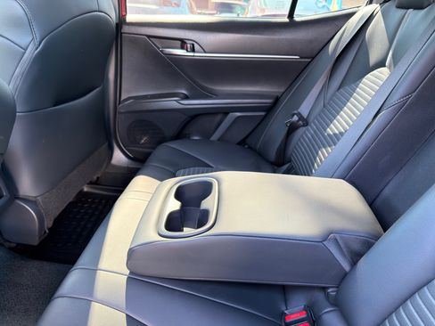 Used 2023 Toyota Camry SE w/ Convenience Package image 19