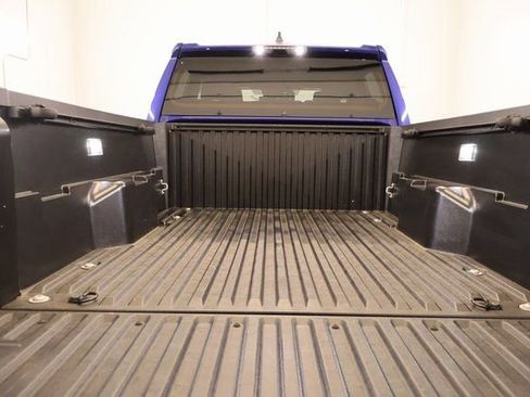 Used 2024 Toyota Tacoma TRD Sport AWD/4WD image 25