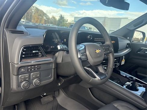 New 2026 Chevrolet Suburban LT w/ Comfort Package image 10