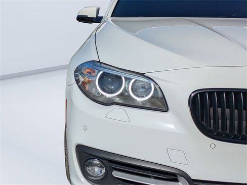 Used 2016 BMW 528i xDrive 528i xDrive image 9