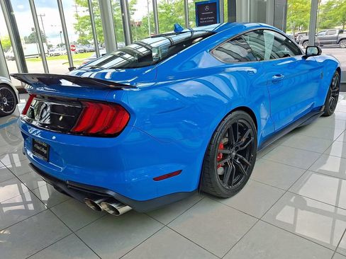 Used 2022 Ford Mustang Shelby GT500 w/ Technology Package RWD image 7