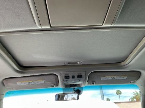 Used 2007 Cadillac Escalade ESV AWD w/ Information Package image 13