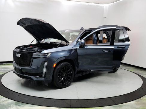 Used 2021 Cadillac Escalade Sport w/ LPO, ONYX Package AWD/4WD image 9