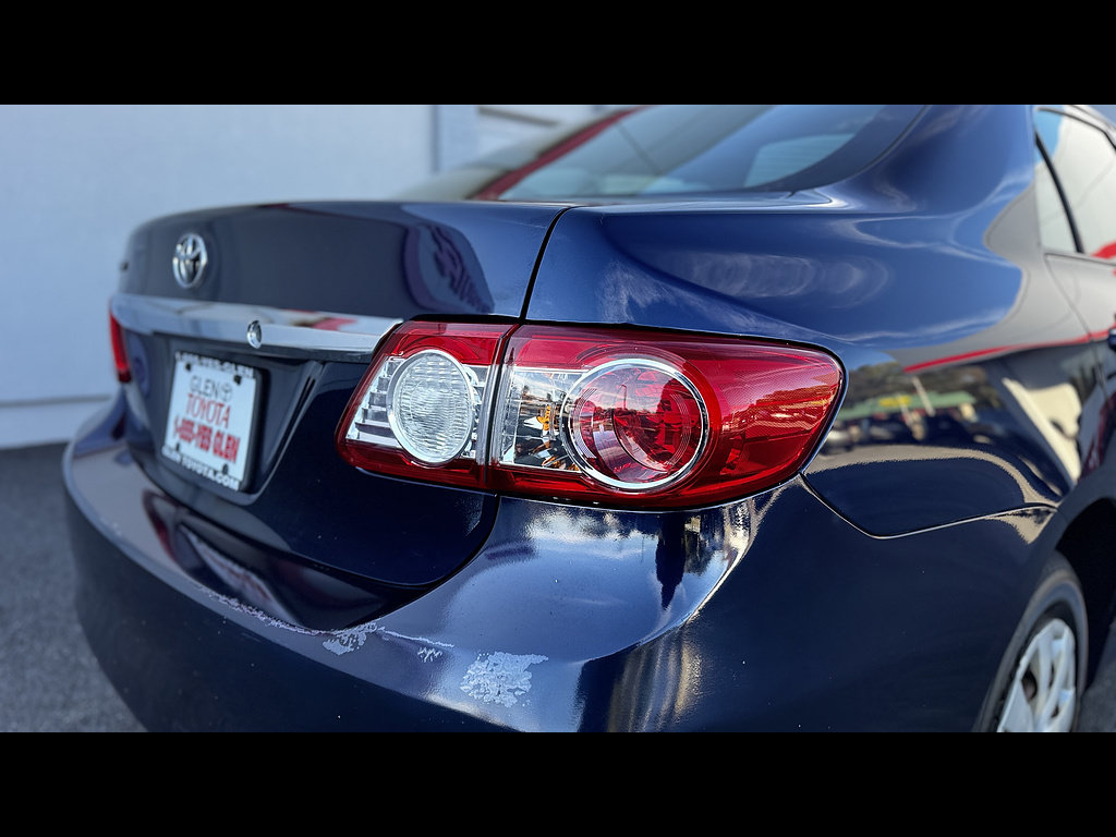 Used 2011 Toyota Corolla FWD image 13