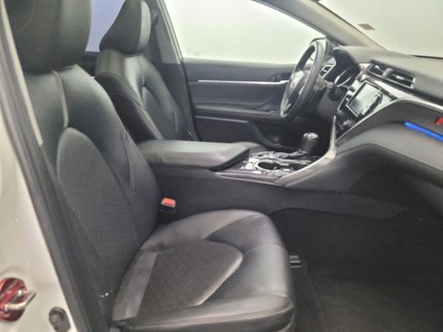 Used 2018 Toyota Camry XSE FWD image 21