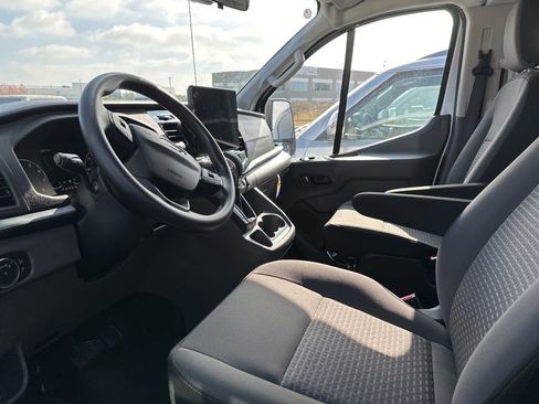 Used 2025 Ford Transit 350 XLT image 3