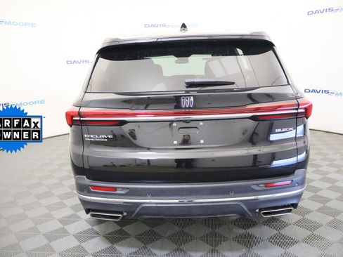 Certified 2025 Buick Enclave Preferred FWD image 8