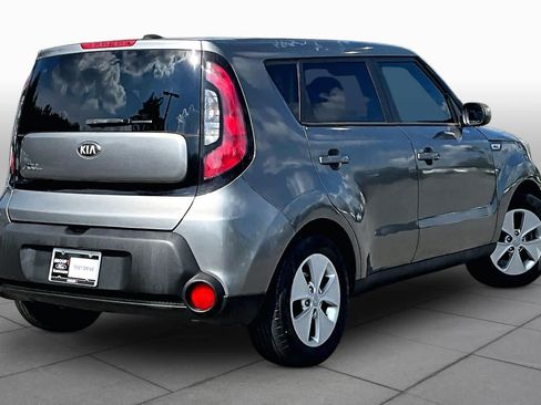 Used 2015 Kia Soul FWD image 12