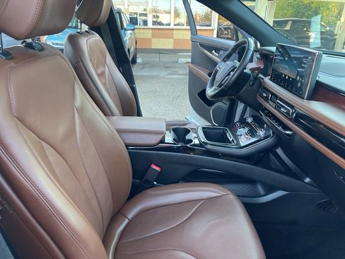 Used 2022 Lincoln Nautilus Reserve image 22