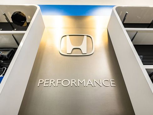 Used 2010 Honda CR-V LX image 4