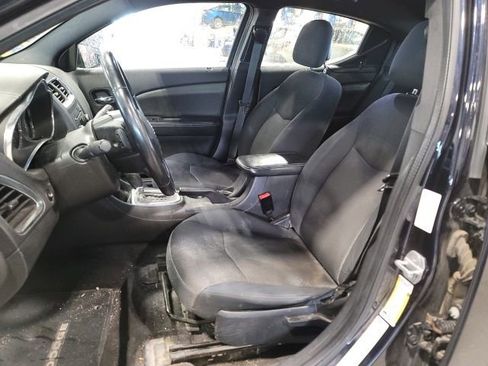 Used 2011 Dodge Avenger Mainstreet image 16