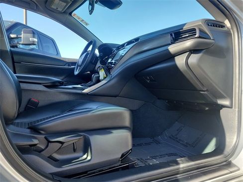 Used 2020 Toyota Camry SE image 20
