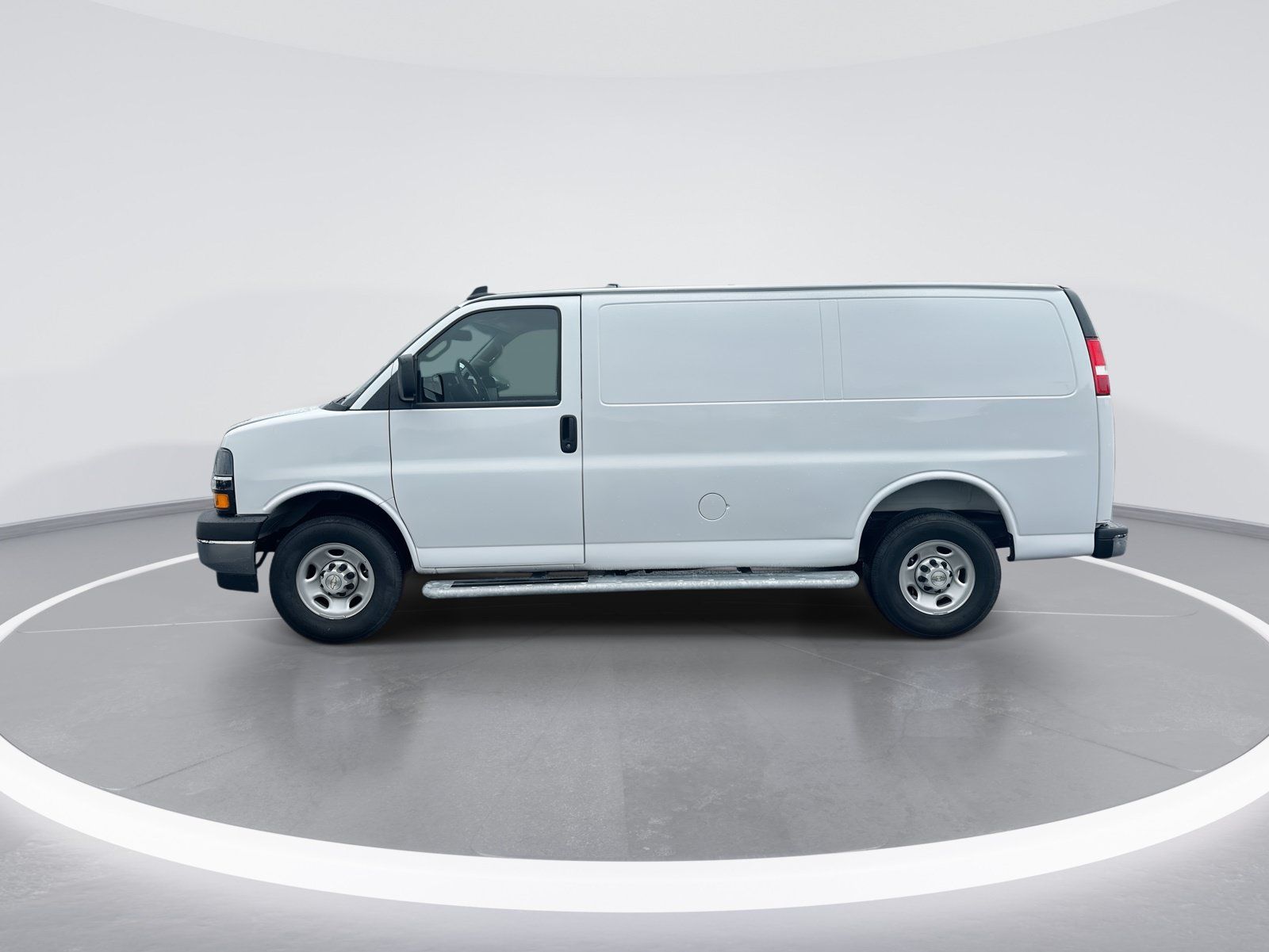 Used 2025 Chevrolet Express 2500 w/ Driver Convenience Package RWD image 6
