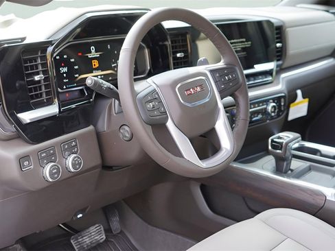 New 2026 GMC Sierra 1500 SLT image 8