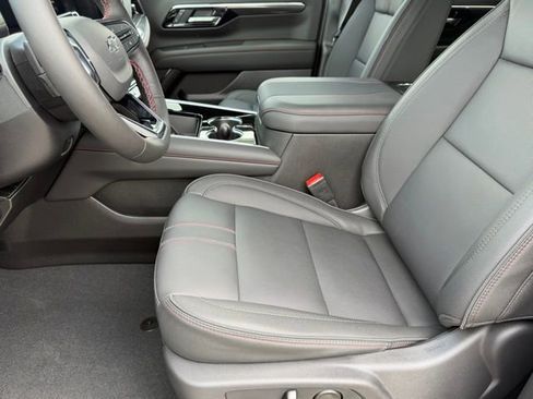 New 2026 Chevrolet Suburban RST RWD image 12