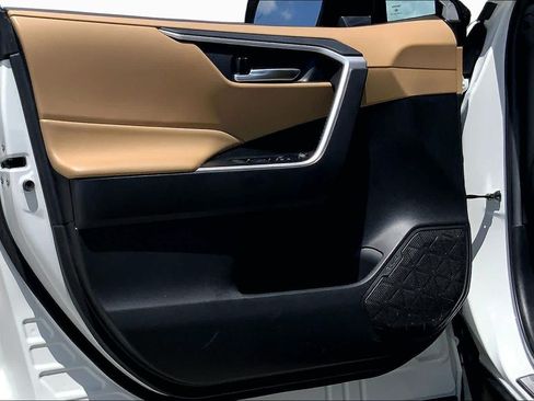 Used 2022 Toyota RAV4 XLE Premium FWD image 21