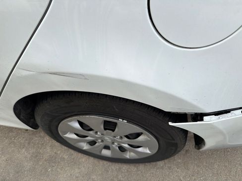 Used 2015 Hyundai Accent GLS FWD image 7