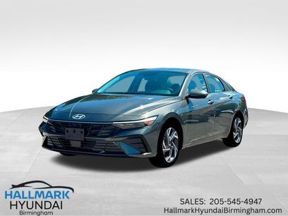New 2025 Hyundai Elantra Limited