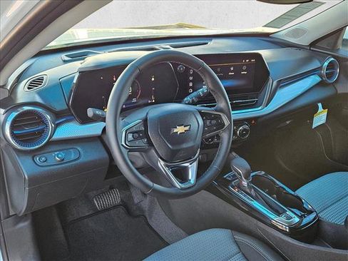 New 2026 Chevrolet Trax LT image 3