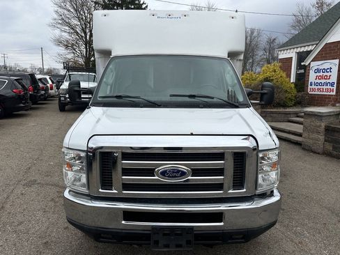 Used 2016 Ford E-350 and Econoline 350 Super Duty w/ Power Windows & Locks Group RWD image 10