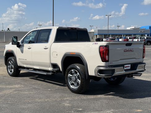 New 2026 GMC Sierra 2500 SLE w/ SLE Value Package; AWD/4WD image 6