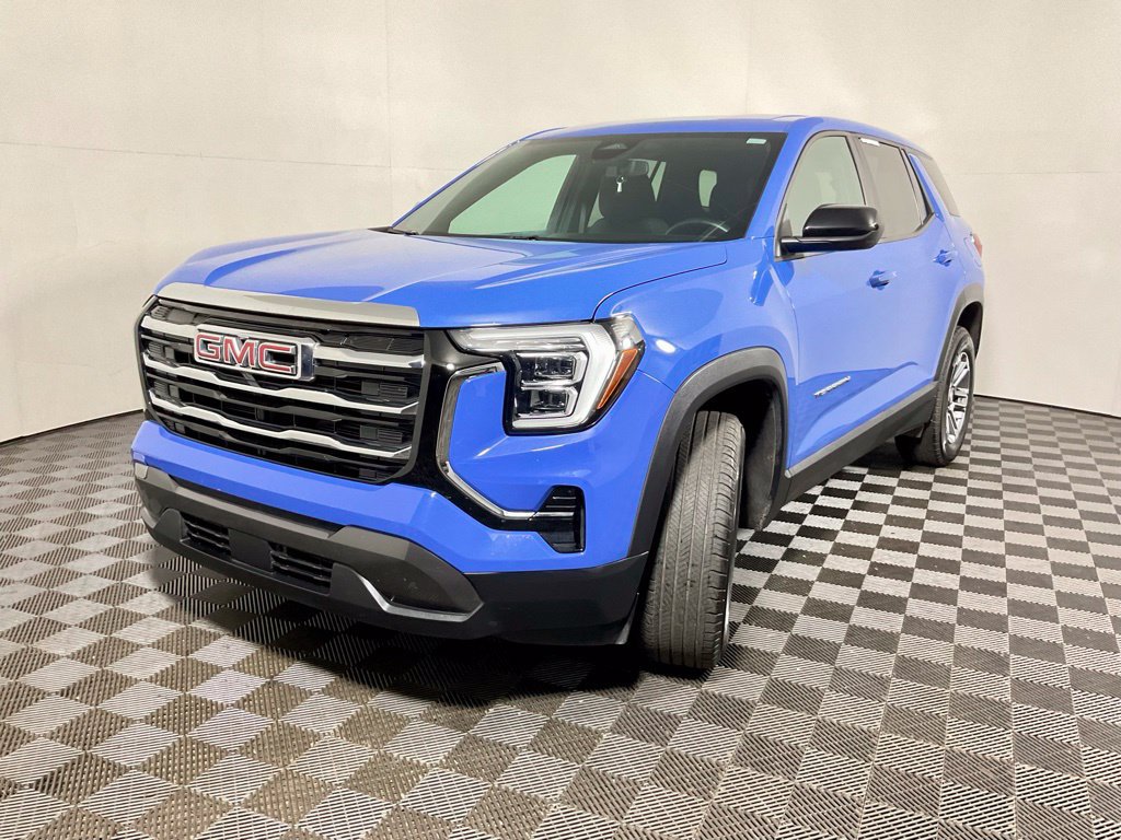 Used 2025 GMC Terrain Elevation AWD/4WD image 2