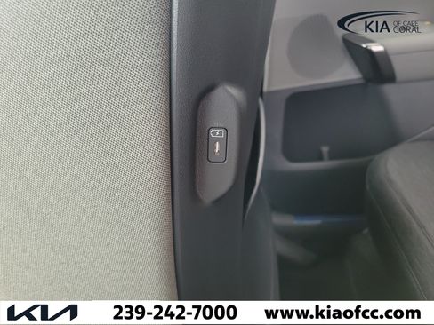 New 2027 Kia Seltos S FWD image 17