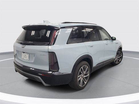 New 2026 Cadillac Vistiq Sport w/ LPO, Floor Liner Package image 3