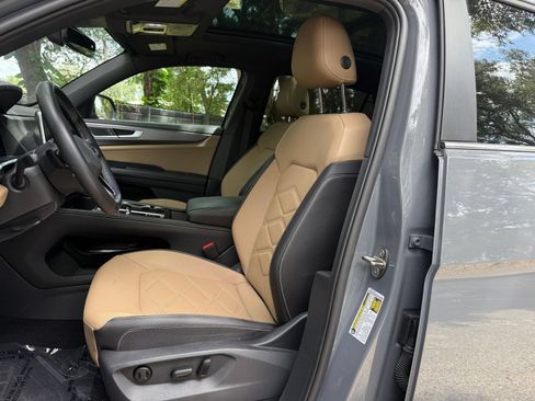 Used 2026 Volkswagen Atlas Cross Sport SE FWD image 31