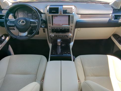 Used 2020 Lexus GX 460 Premium w/ Premium Package AWD/4WD image 13