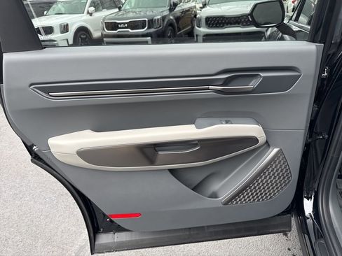 New 2026 Kia EV9 Wind image 14