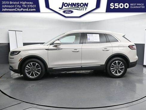 Used 2022 Lincoln Nautilus Reserve AWD/4WD image 8