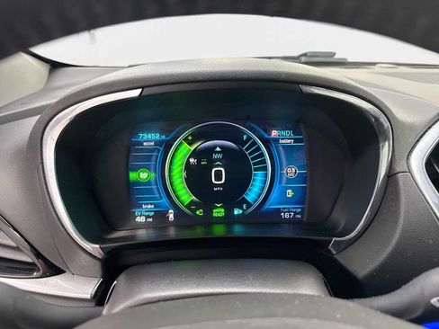 Used 2017 Chevrolet Volt Premier w/ Driver Confidence II Package FWD image 10