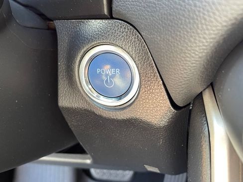 Used 2021 Toyota RAV4 XLE w/ Convenience Package AWD/4WD image 22