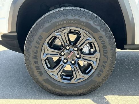Used 2025 GMC Canyon Elevation RWD image 32
