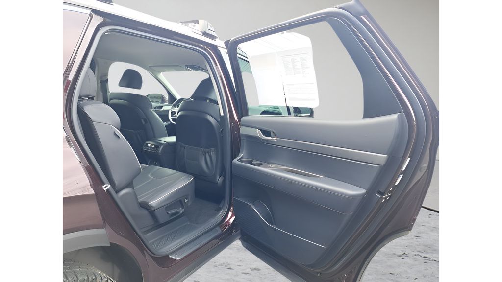 Used 2023 Hyundai Palisade SEL AWD/4WD image 13