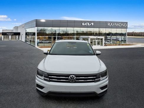 Used 2021 Volkswagen Tiguan SE FWD image 8