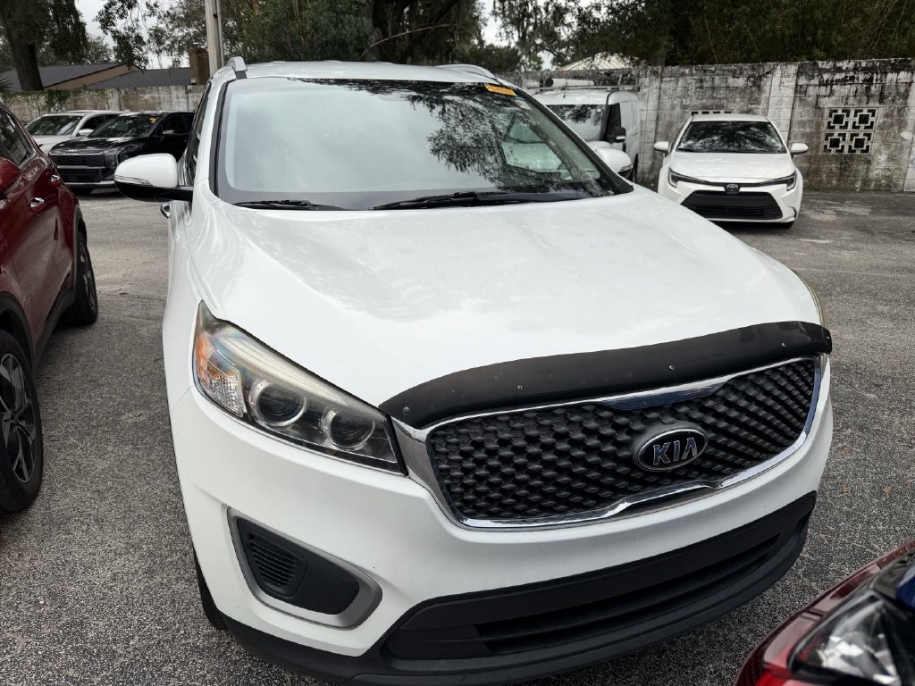 Used 2018 Kia Sorento FWD image 3
