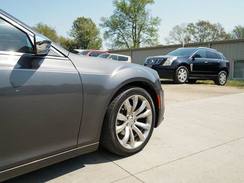 Used 2019 Chrysler 300 Limited w/ Safetytec Plus Group image 12