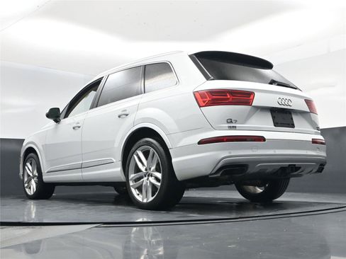 Used 2018 Audi Q7 3.0T Prestige w/ Prestige Package image 12