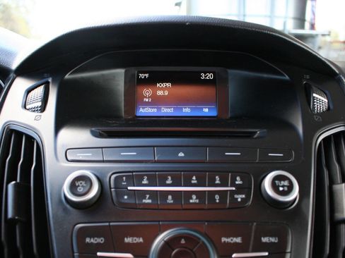 Used 2017 Ford Focus SE image 13