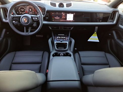 Used 2026 Porsche Cayenne Coupe image 16