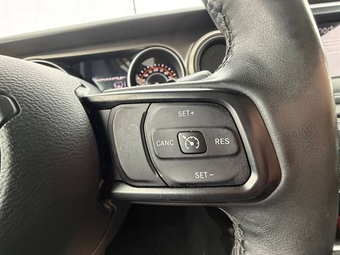 Used 2018 Jeep Wrangler Unlimited Sport S image 19