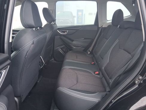 Used 2023 Subaru Forester Premium image 17